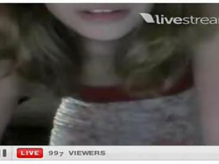 Chick Shaking Her Ass During Crazybates sex video Chat