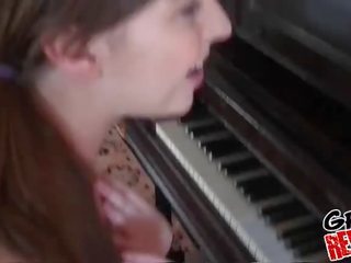Bývalý paní tupo prdel akt