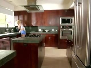 Mãe cherie deville e samantha rone lambida cada outro