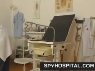 Lekkinud peidetud kaamera gyno eksam vid