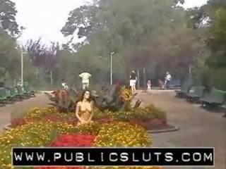 Publicsluts - park poza durmak