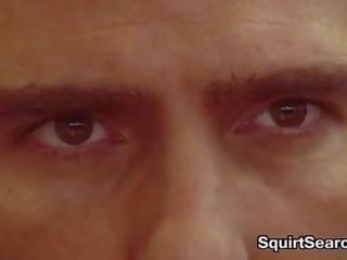 Sekretaris having adult video at the kantor