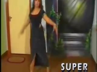 Pakistani bigboobs aunty doing mujra dance in stage movie