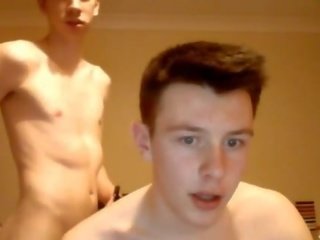 18yo lahodný kluci souložit 1. čas na vačka