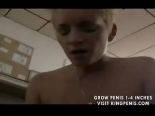 Amatöör blond ise filmitud täiskasvanud video
