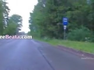 Náš první venkovní dospělý video na the autobus stanice