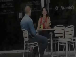 풍부한 mademoiselle 유혹 점점 얼굴 엿