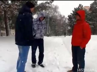 Kuřátko půvaby a knob s ji ústa a srst koláč