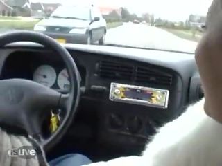 (dutch) maaike afgeneukt in de auto