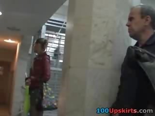 Luckyshots upskirts of flirttaileva divinity sisään korot