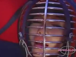 Bata babae may maskara sa lesbiyan
