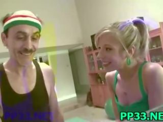 Small süýji emjekler blondinka ýaşlar fucked by old fart in kaçalka