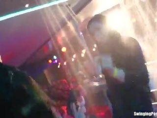 Pidu lesbid on perses sisse seks klamber orgia