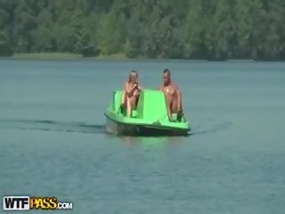 Titted blondinka fucked hard in a gämi