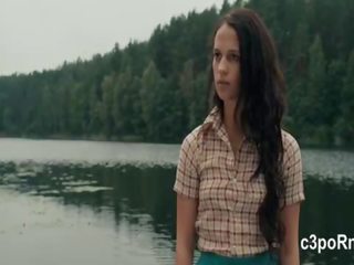 Alicia vikander fantastis adegan