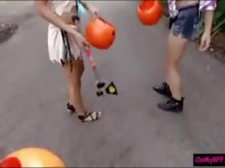 Ýaşlar with her bffs gets fucked on kreslo during hellowin