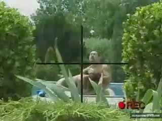 שחרחורת לקבל שלה כוס נקדח ו - לקבל נתפס ב מרגל מצלמת!