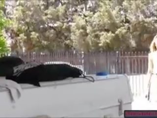 Selma 生情愫 她的 表妹 艾米莉 成 xxx 视频