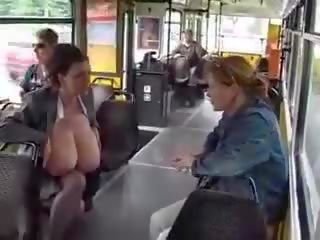 Malaki malaki suso nobya milking sa ang publiko tram