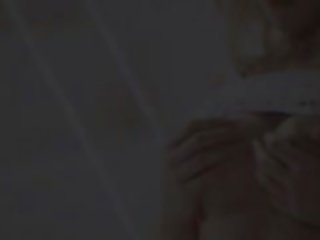 Blond putri in putih masturbation
