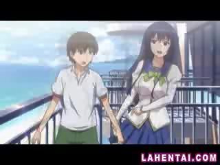 Hentai armas sisse voodi koos mees