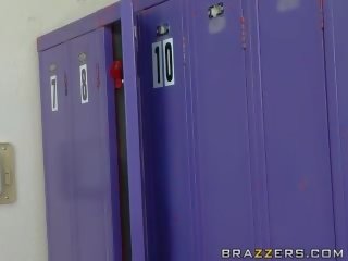 Flirty big titted blondinka gets nailed in the locker room