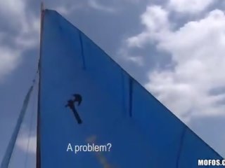 Başlangyç ýaşlar paid nagt pul to fuck on her sailing gämi