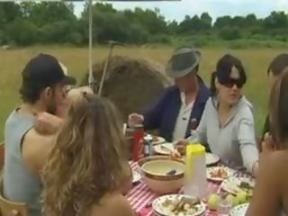 Gyzykly jana 60 fransuz brunet zartyldap maýyrmak göte sikişmek