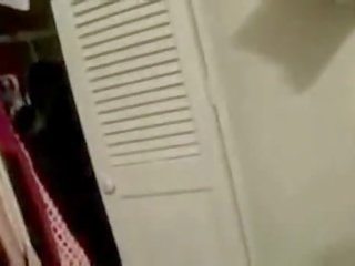 Bílý školačka deepthroating na a banán