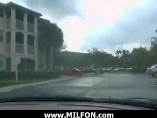 Tettona milf scopata difficile 27
