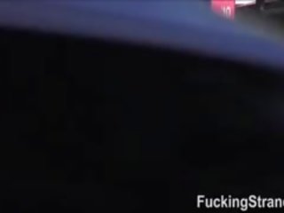 Hitchhiker pusaudze londona smith bauda viņai pirmais ārā sekss filma