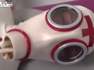 Dva oversexed nemke sluts ki ljubezen da obleka up v enticing lateks
