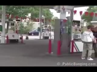 Awam awam dewasa klip bertiga dengan yang hamil wanita di yang gas