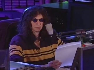 Kc & Howard Argue About Ms Who Claims To Have The -world's Greatest Butt