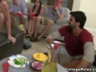 Vysoká škola sesterstvo xxx video initiation