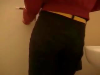 秘密 花园 蹲便器 上 移动 相机