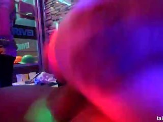 Půvab pornohvězdami zkurvenej v a klub na construction společnost strana
