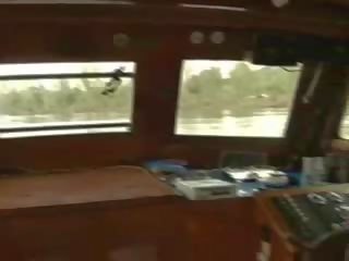 The lezbiýanka love gämi has sailed away