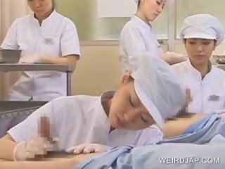 Jepang perawat slurping cum out of hard up peter