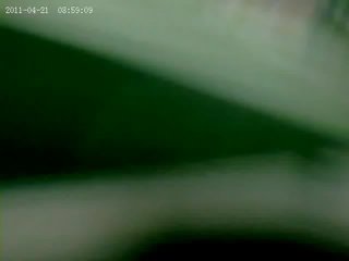 Malaki bista mula sa ilalim ng palda sa a tong