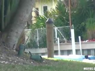 Bikini betje eje picked up fucks on a gämi
