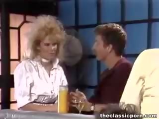 Retro gadis daripada yang bar 69 seks / persetubuhan