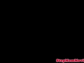 Bigtitted milf cumswaps s najstnice immediately po trio