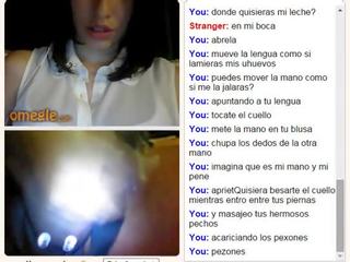 13-05-29 chica de lindos labios chupandose los dedos, i ri femër duke thithur gishtat (cumi