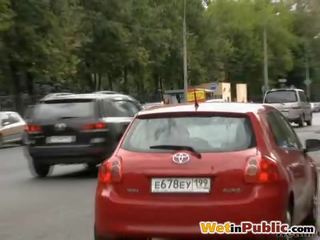 Zelo mokro kavbojke