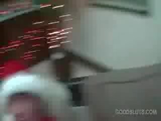 걸레 stunner 매춘부 먹기 거대한 자지 에 크리스마스 주신 제 파티