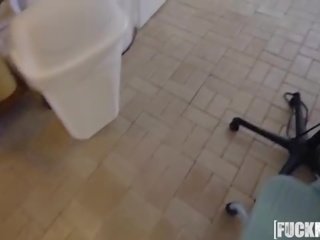 Karlie 布鲁克斯 在 偷窥 擦 和 拖船 apology