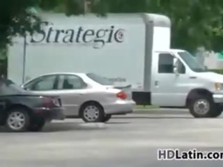 Latiino koos suur tissid on räpane klamber sisse avalik