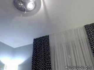 Uly emjekli big tit rumyniýaly cutie teases on her webkamera