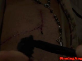 Dominatrice smothers subsissive avec son chatte